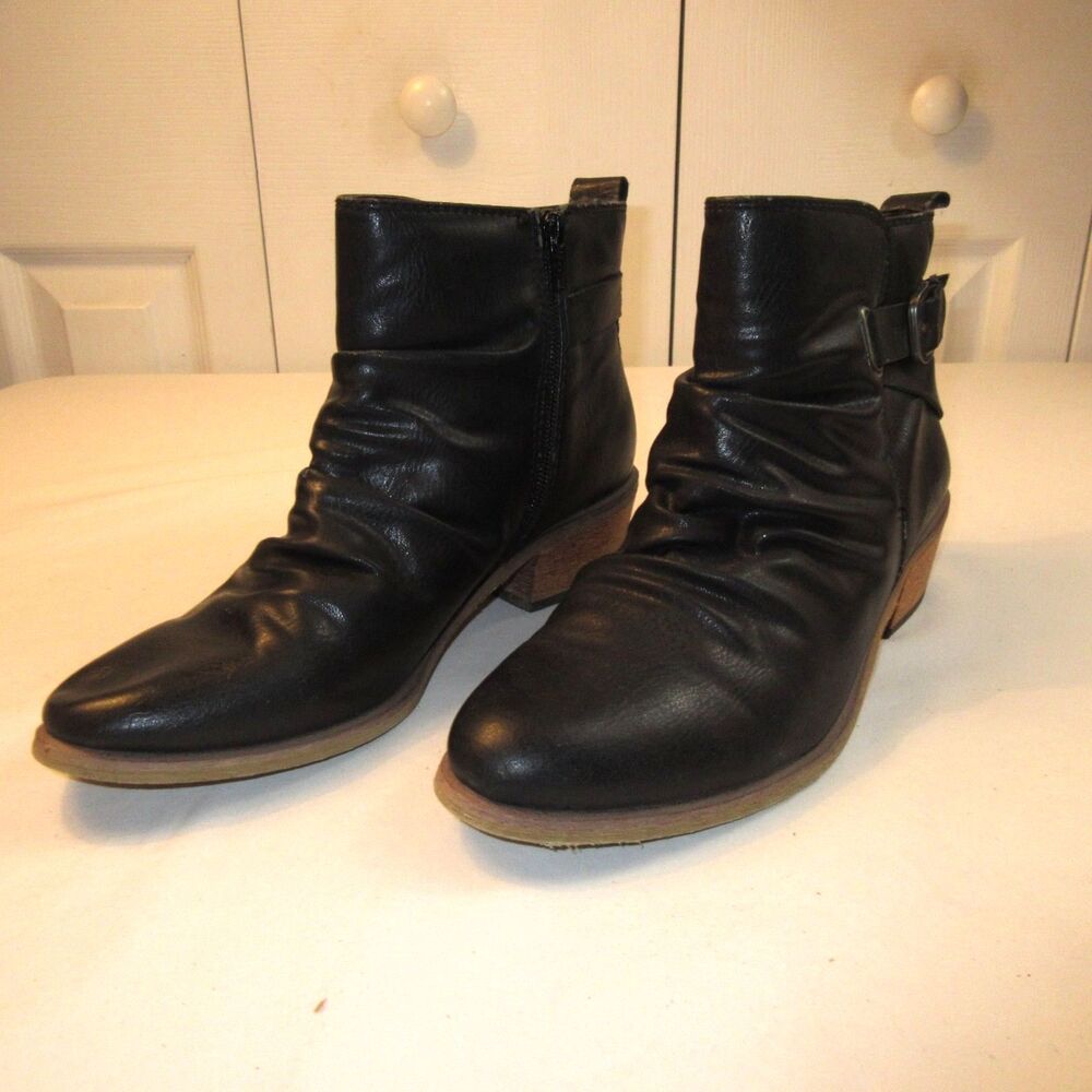 Beartraps Womens 9 Bootie Heels Black
